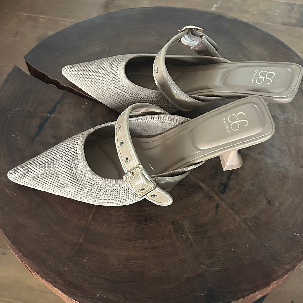 Cozy Island Beige Women's Mules - Picture 4 of 7